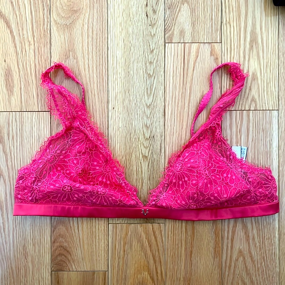 Victoria’s Secret size medium bralette bra
